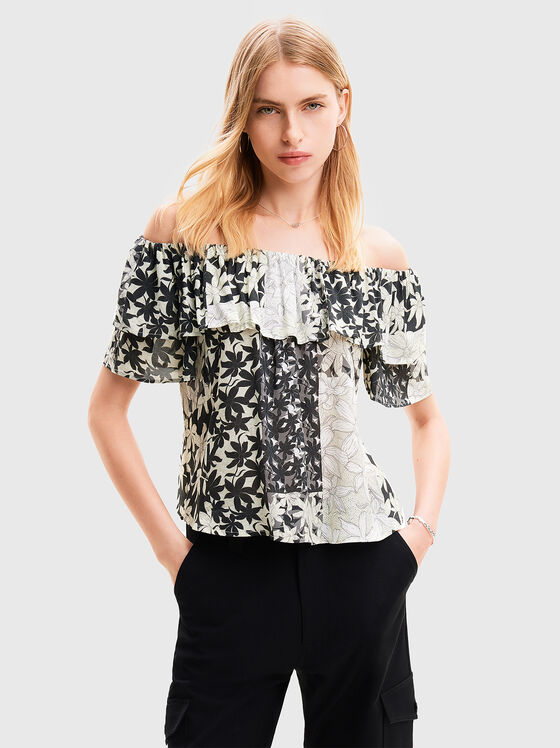 Blouse with floral motifs - 1
