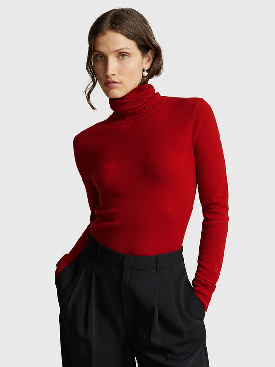 High neck cashmere sweater in red  - 1
