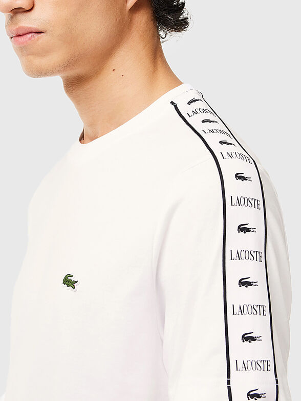 Light blue t-shirt with contrast logo detail - 4