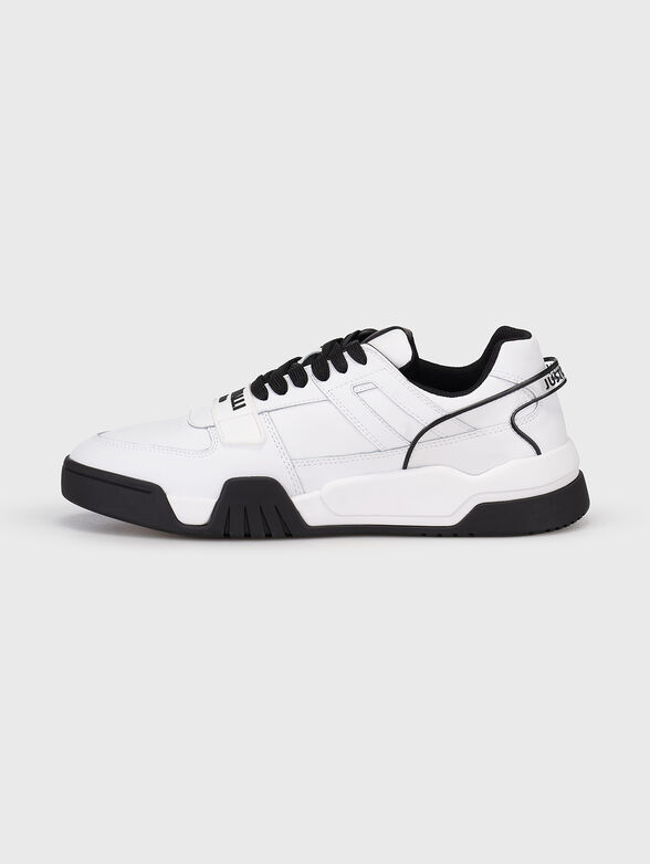 Sneakers with logo details - 4