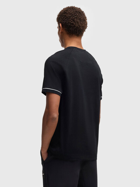 Cotton T-shirt with accent stitching - 3