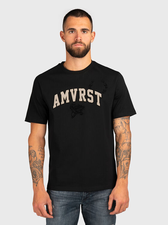 Tricou negru cu inscripție și imprimeu - 1