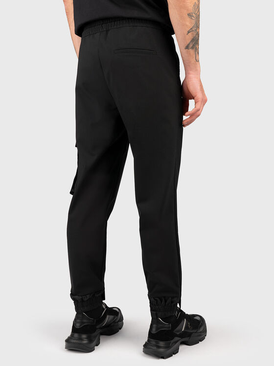 Trousers with cargo pocket - 2