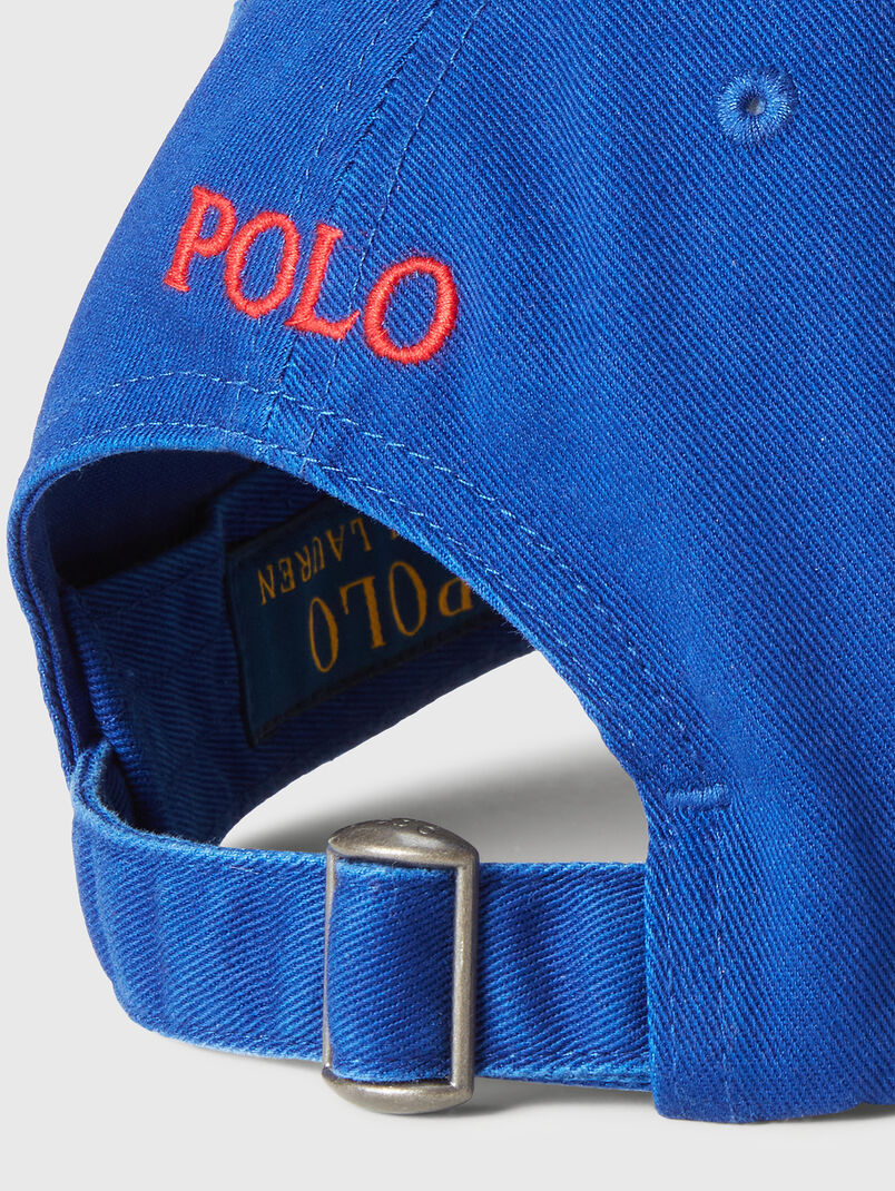 Baseball cap with contrasting logo embroidery - 3