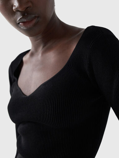 Knitted blouse in black - 5
