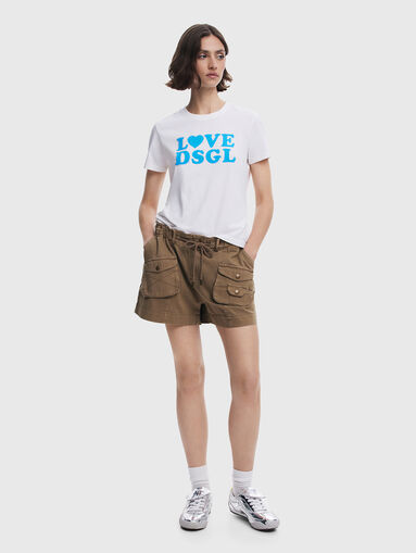 Shorts with accent pockets - 5