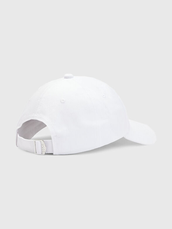 Beige hat with contrasting logo - 2
