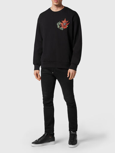 Sweatshirt with contrast embroidery and rhinestones - 5