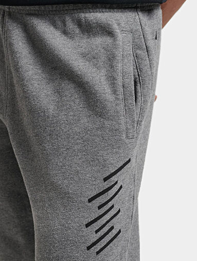 Grey sports pants with pockets - 3