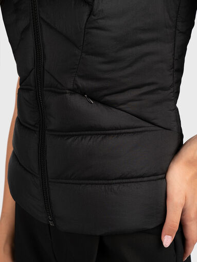 NEW GINGER vest in beige - 4
