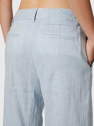 Striped trousers with wide legs - 3