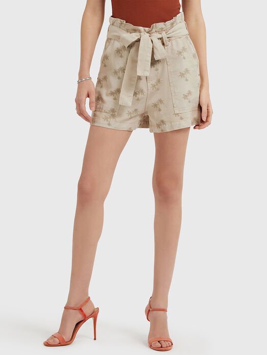 JANNA shorts with accent embroidery
