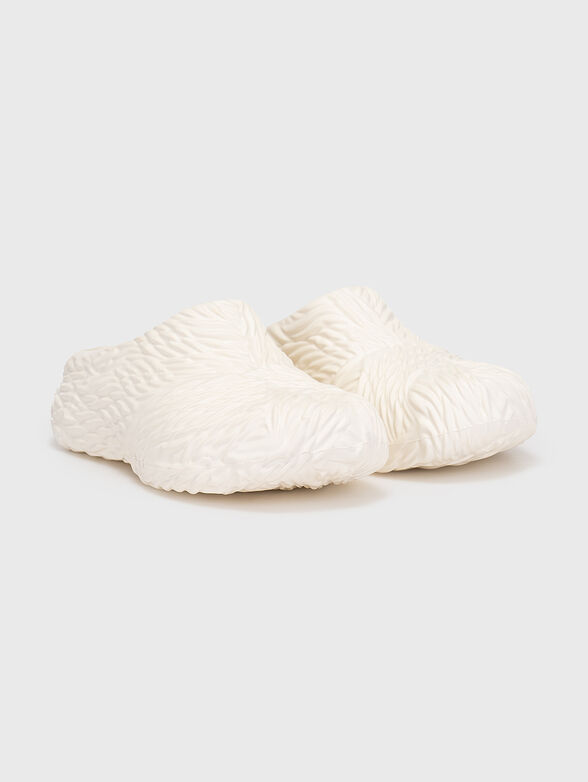 Sabot with wavy texture in ecru colour - 2