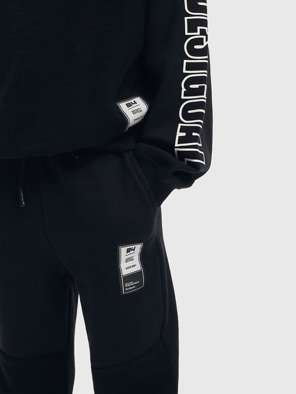 Sports trousers with logo print - 3