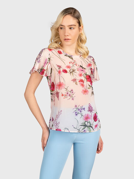 Blouse with accent foral print