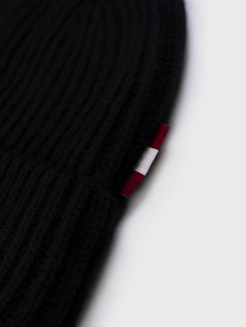 Black knitted cashmere hat - 3