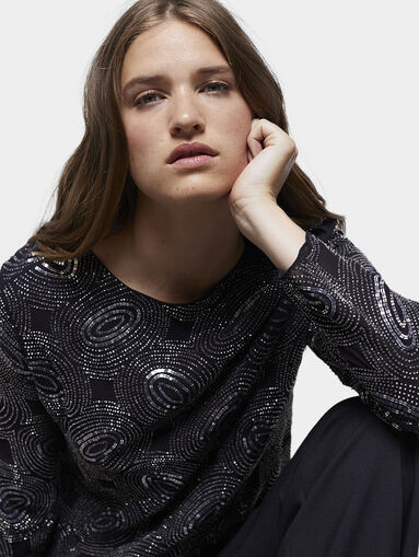 Black blouse with sparkling gemstones - 4