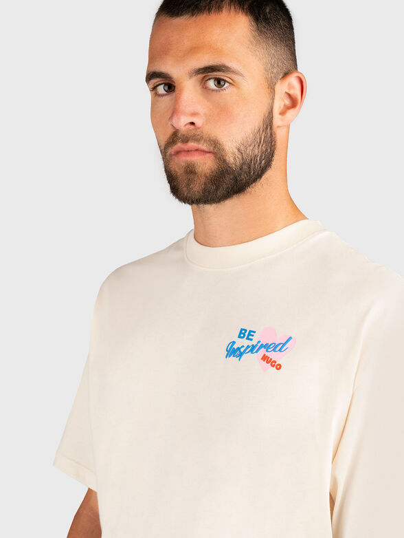 T-shirt with oval neckline and print - 4