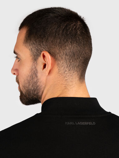 Zip-up sweatshirt in black  - 4