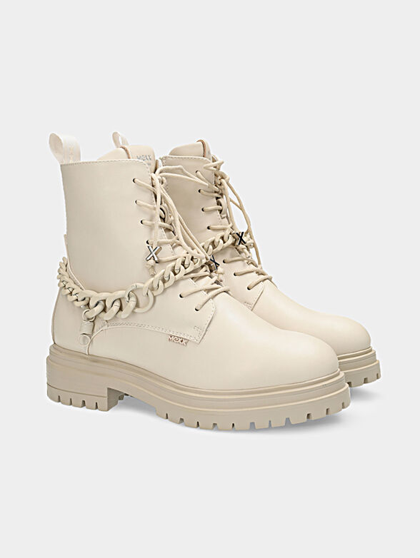 FABULOUS ankle boots with metal accents - 3