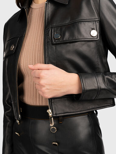 Cropped leather jacket in beige color - 5