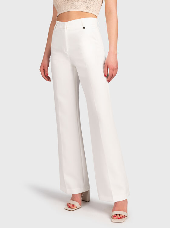 Pantaloni albi cu talie înaltă - 1