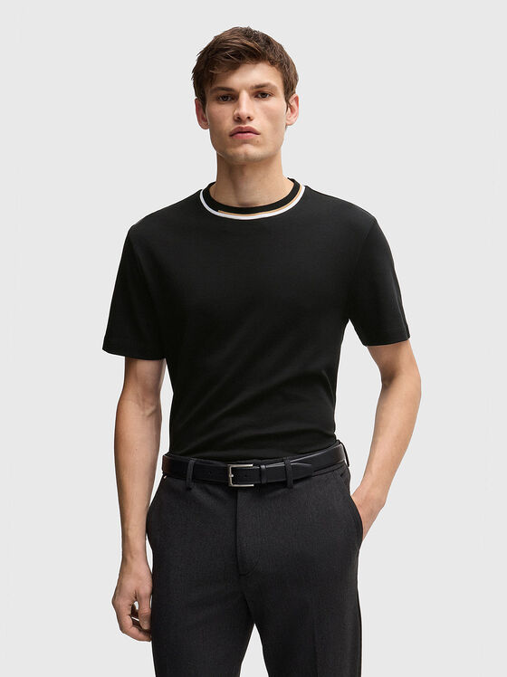 Tricou cu decolteu oval contrastant - 1