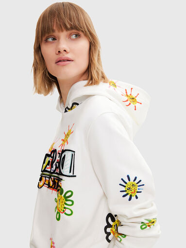 JUNE sweatshirt with logo accent - 4