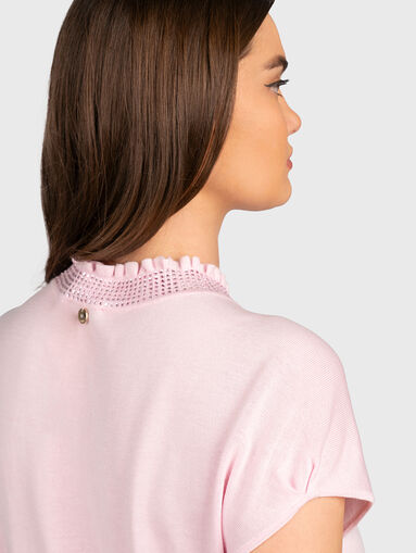 Pink sweater with short sleeves and appliques - 4