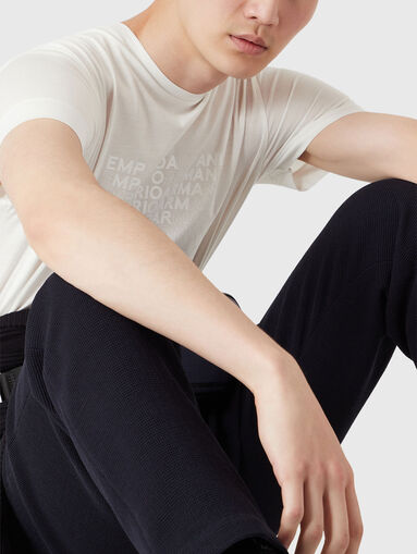 Black t-shirt with eagle applique - 5