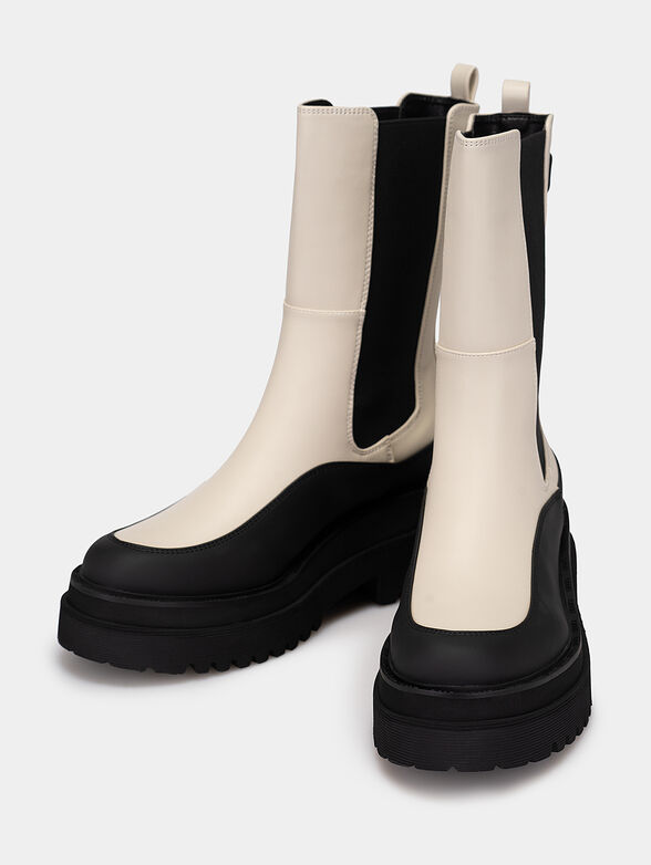 PURPLE 32 ankle boots with elastic inserts - 6