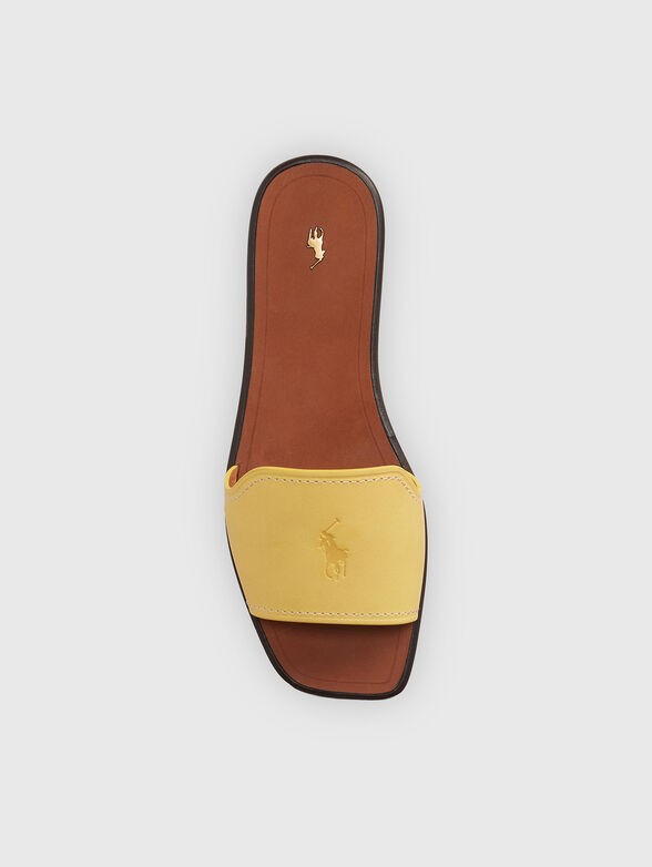 Yellow leather slippers with logo accent - 4