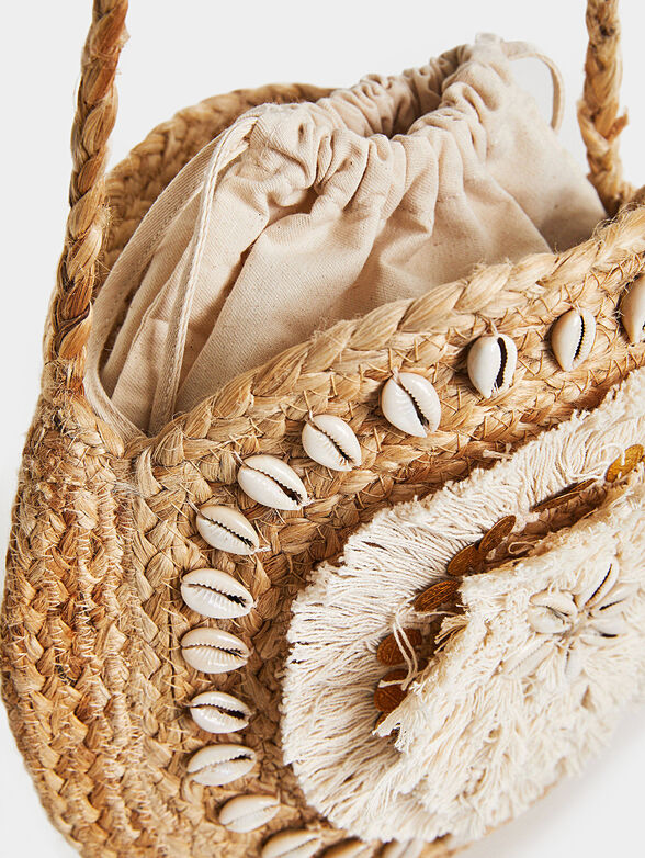 Round crossbody bag with seashells - 5