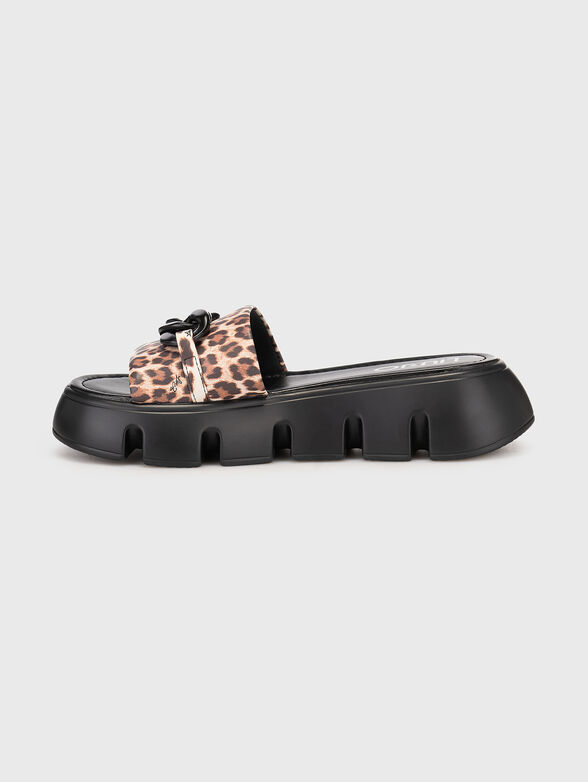 Slippers with animal print - 4