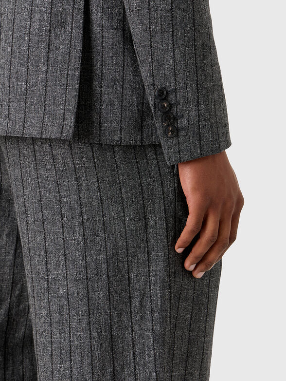 Striped suit of linen blend - 3