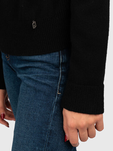 Sweater with rhinestone logo  - 5