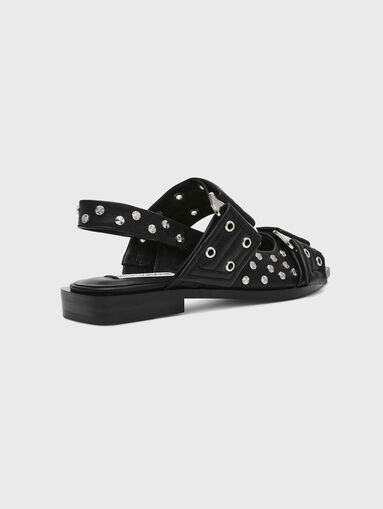 Sandals with metal deails - 3