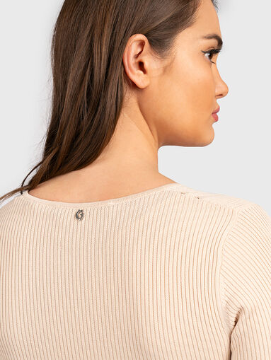 Knitted V-neck blouse - 4
