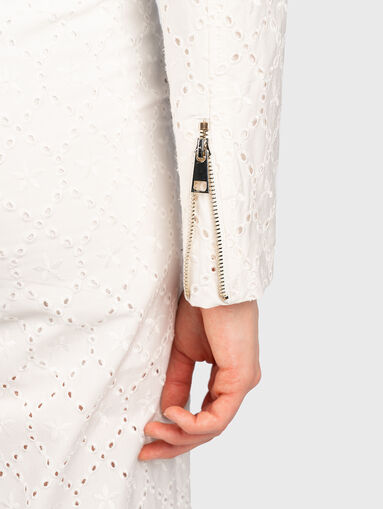 White cotton jacket with English embroidery - 4
