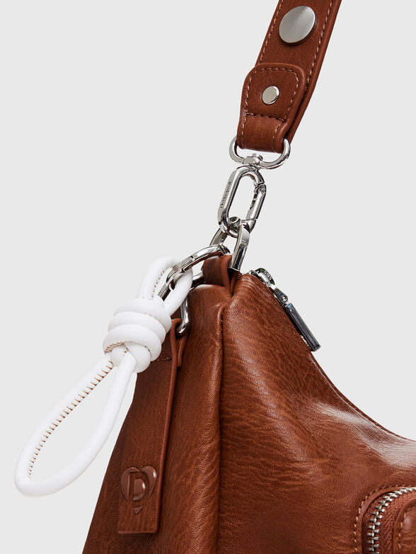 Black bag with embossed logo - 5