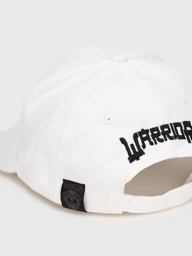 GMHA020 white hat with contrasting details - 4
