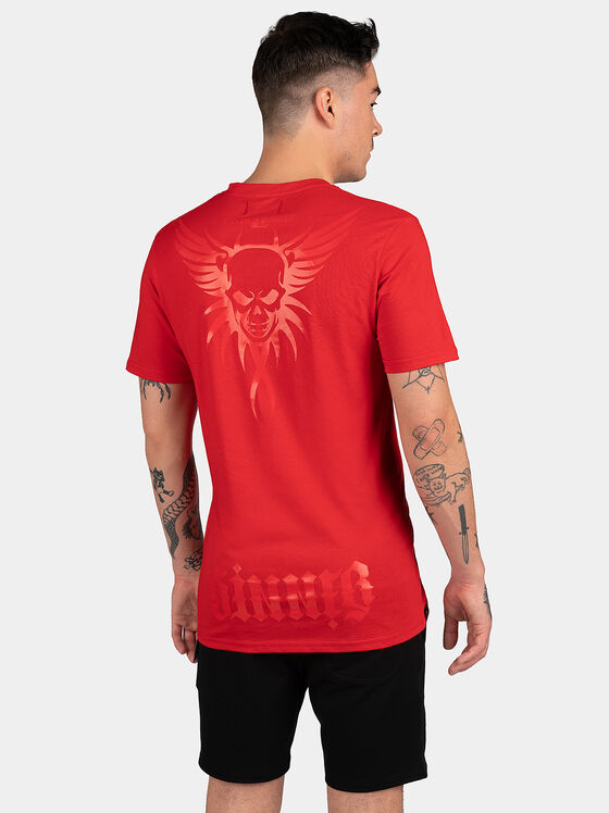 Tricou roșu cu decolteu în V și imprimeu - 2