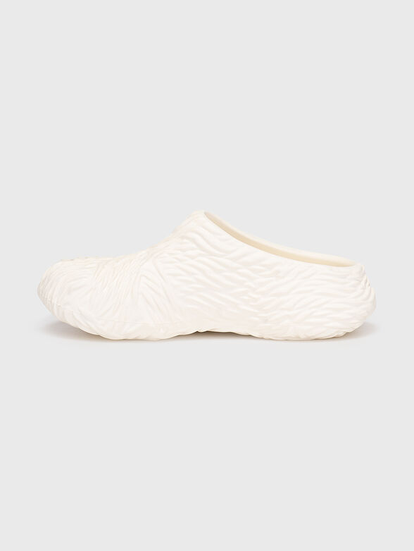 Sabot with wavy texture in ecru colour - 4