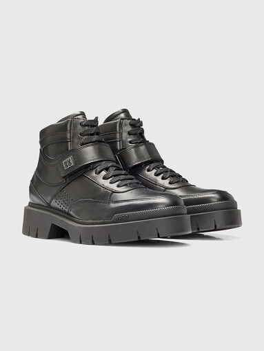 Leather boots with contrast logo - 3
