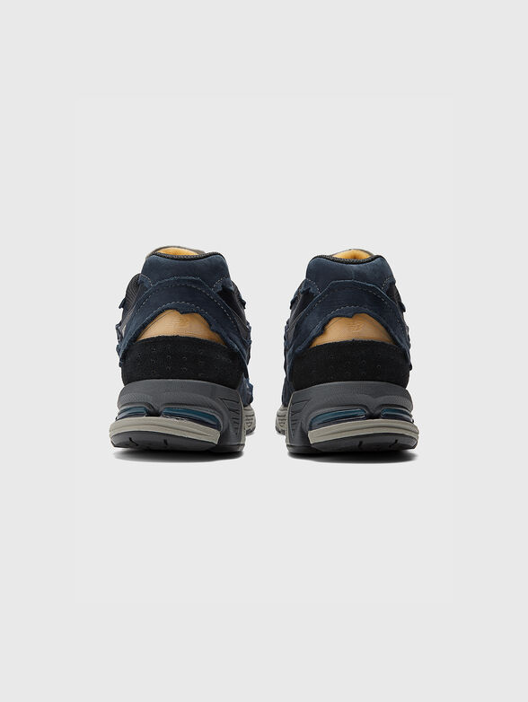 2002 sneakers with logo detail - 3