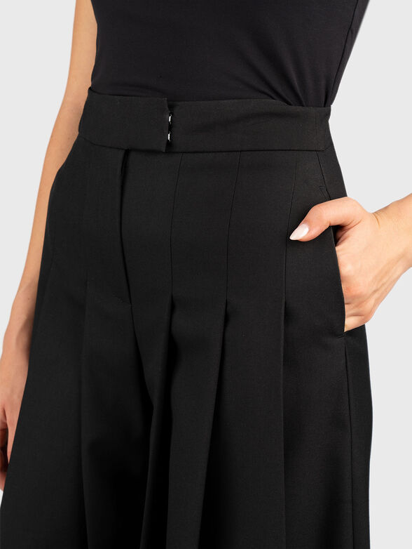 Trousers with high waist and wide legs - 5