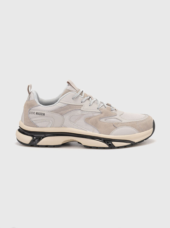 Sports shoes with logo - 1