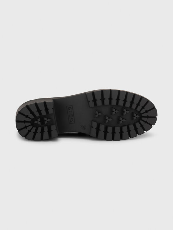 WANYE loafers with metal logo detail - 5