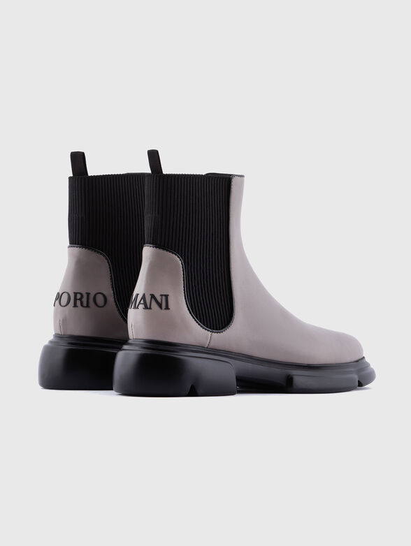 Leather ankle boots with embossed logo - 3