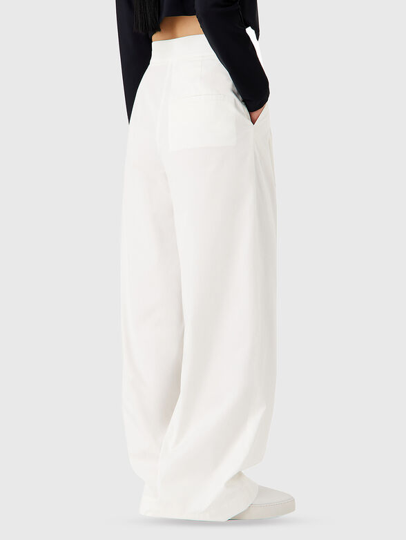 White trousers with darts - 2